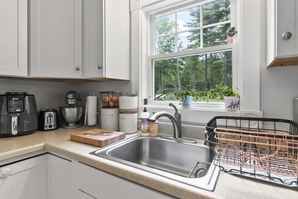 73 Forest Lake Road Friendship ME 04547