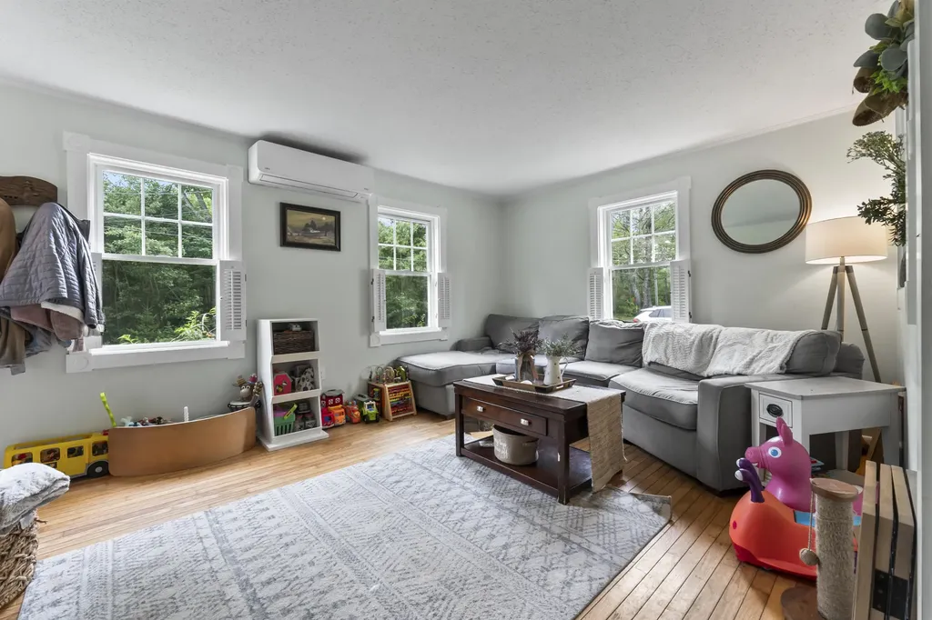 73 Forest Lake Road Friendship ME 04547