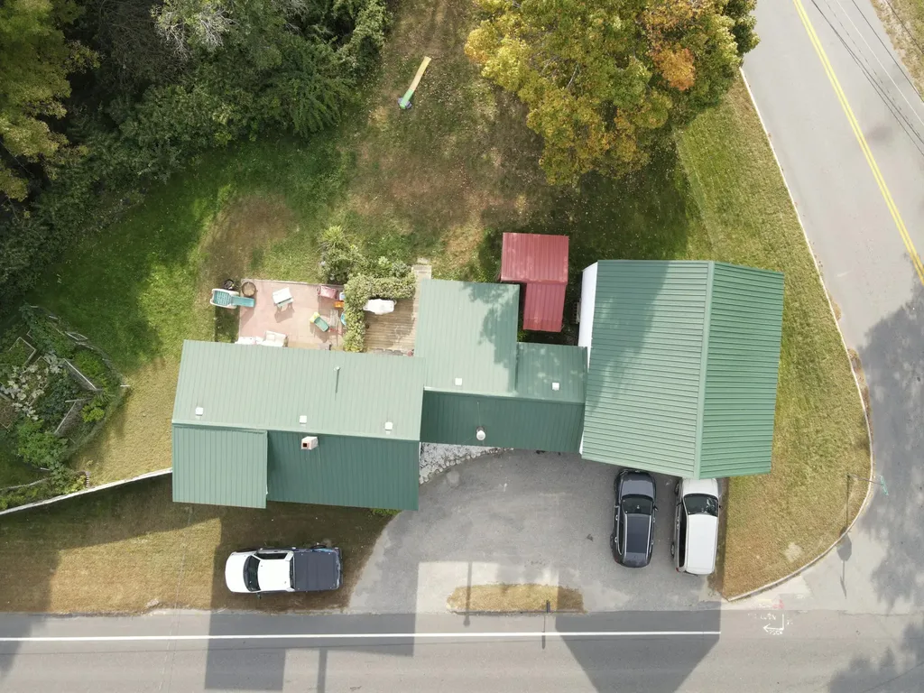 1233 Riverside Drive Auburn ME 04210