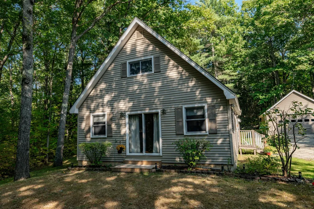 28 Manning Mill Road Hampden ME 04444