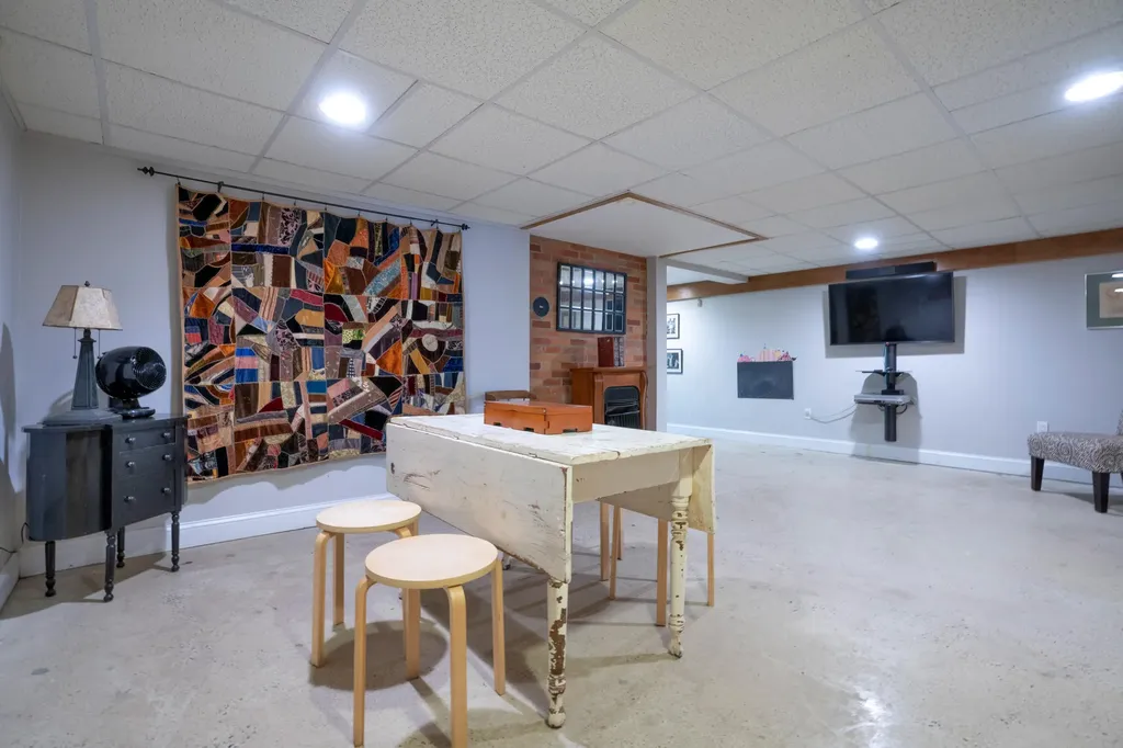 83 Noyes Street Portland ME 04103