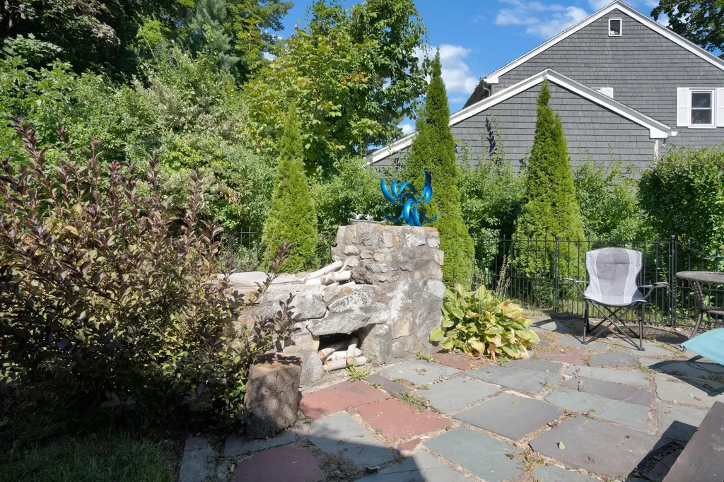 83 Noyes Street Portland ME 04103