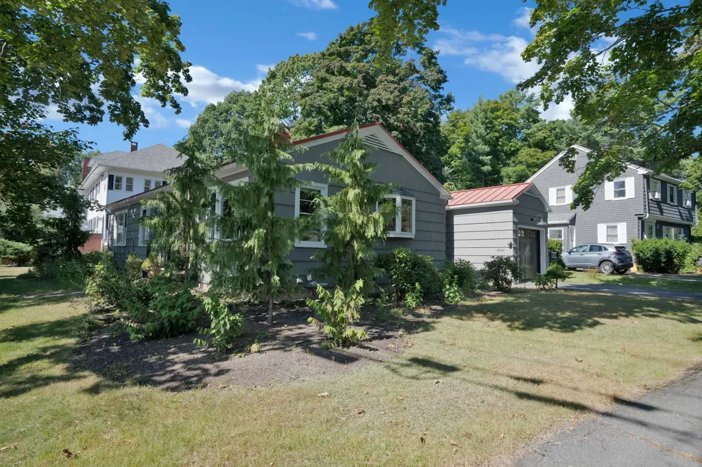 83 Noyes Street Portland ME 04103