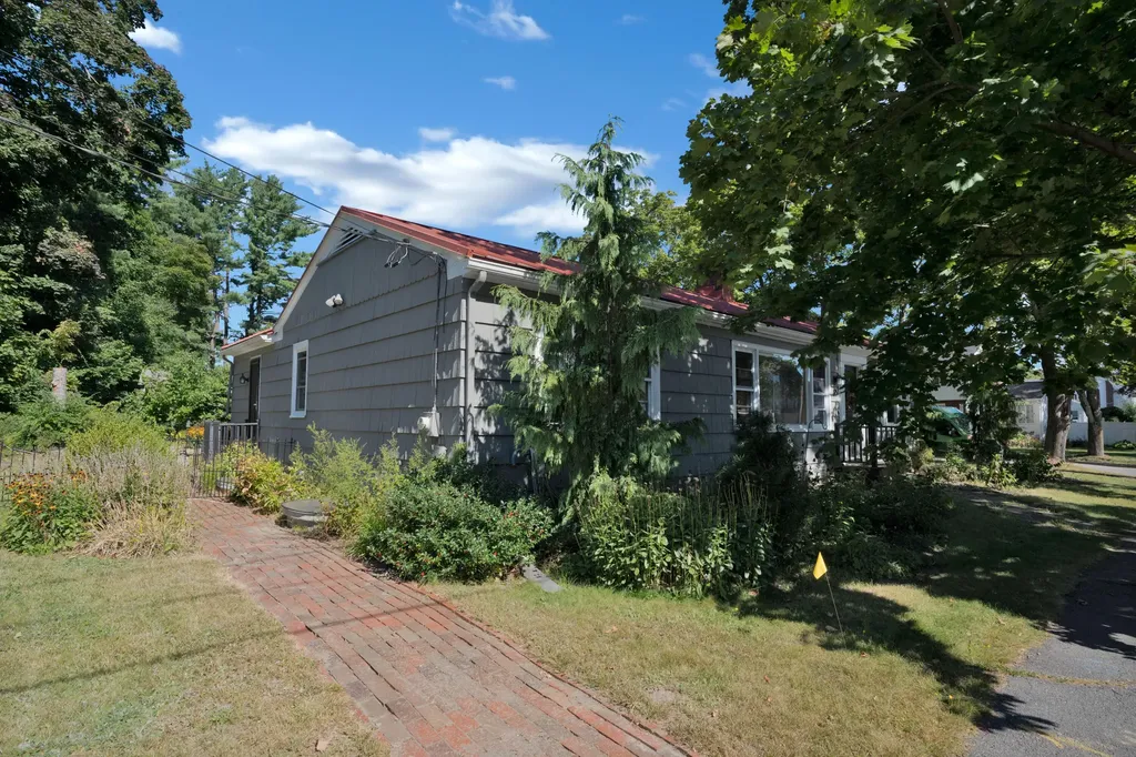 83 Noyes Street Portland ME 04103