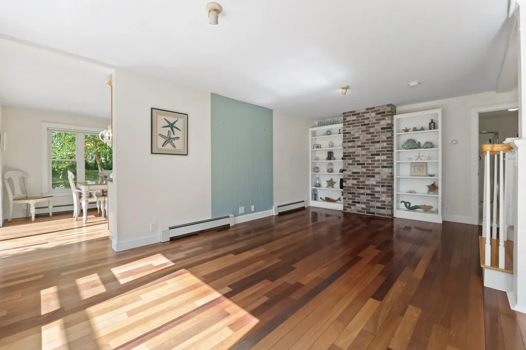 5 Hillside Place Boothbay ME 04537