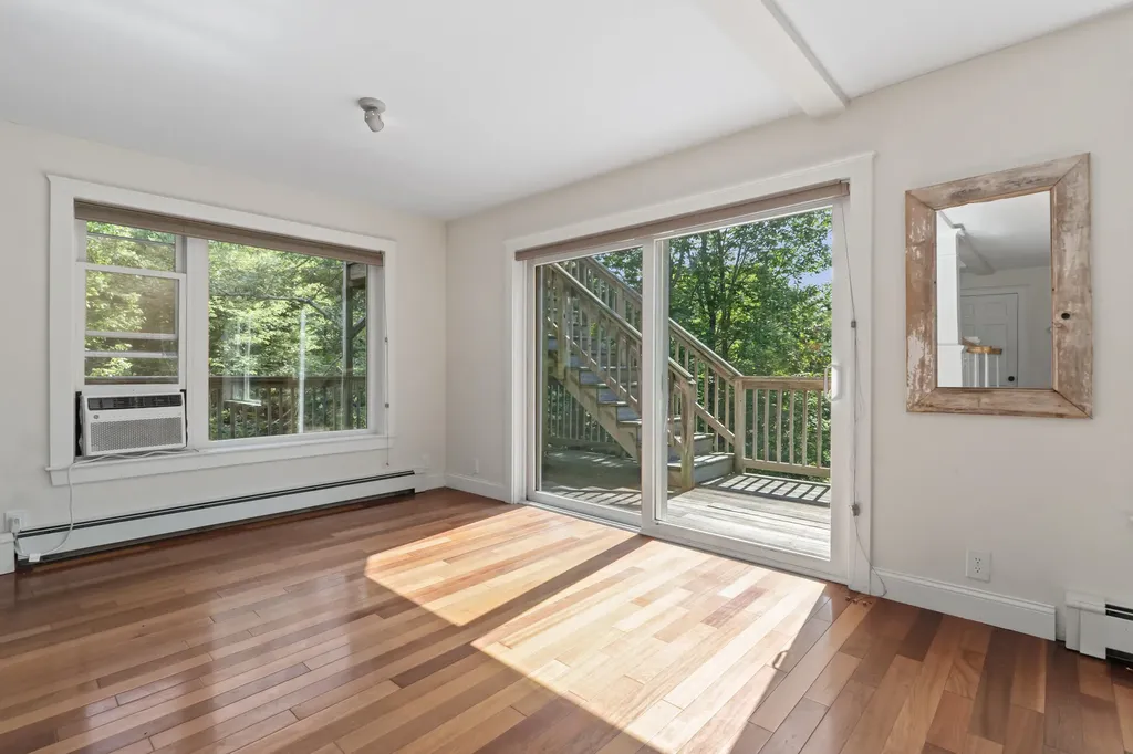 5 Hillside Place Boothbay ME 04537