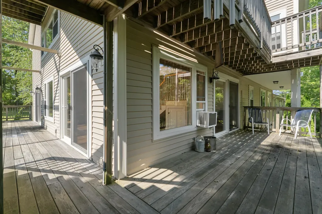 5 Hillside Place Boothbay ME 04537