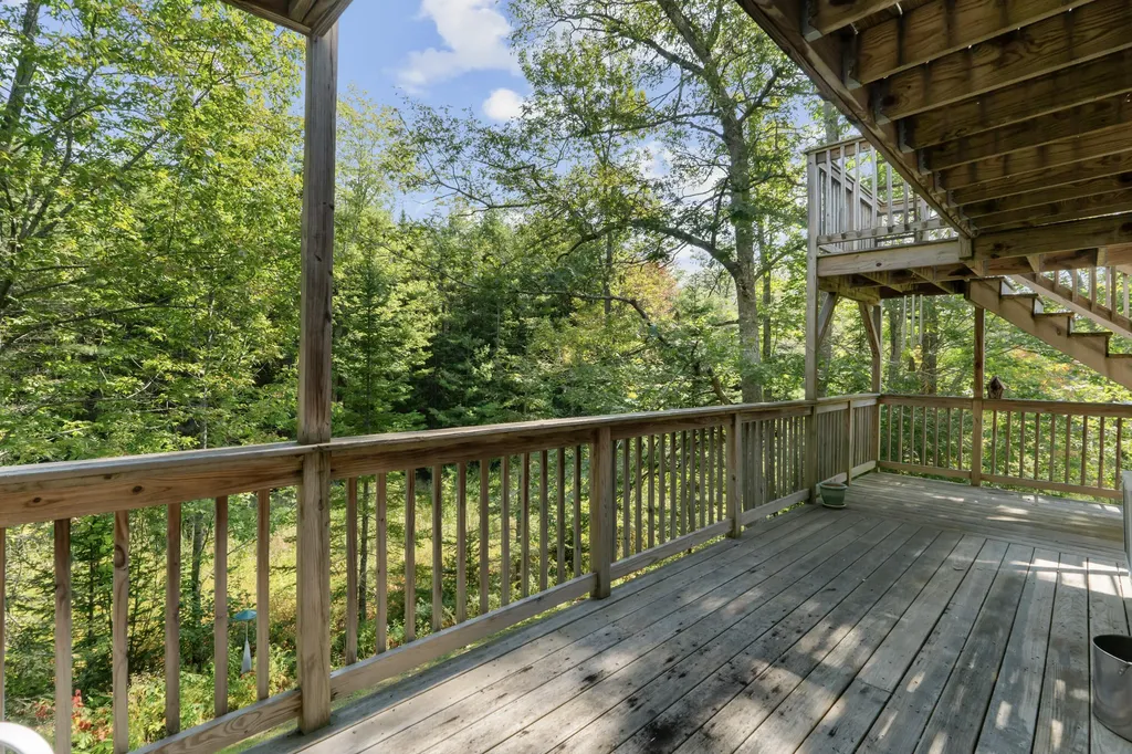 5 Hillside Place Boothbay ME 04537