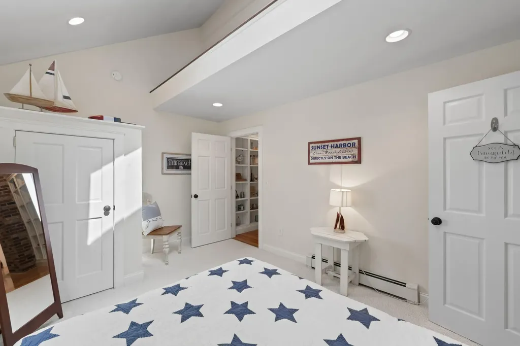 5 Hillside Place Boothbay ME 04537