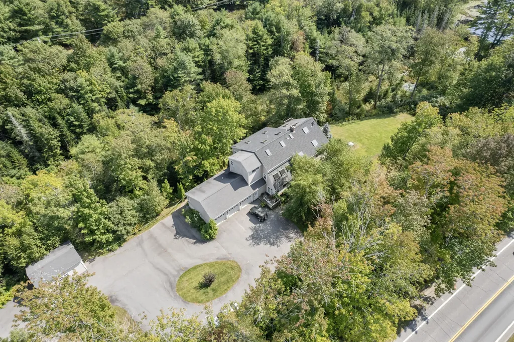 5 Hillside Place Boothbay ME 04537
