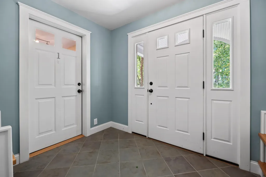 5 Hillside Place Boothbay ME 04537