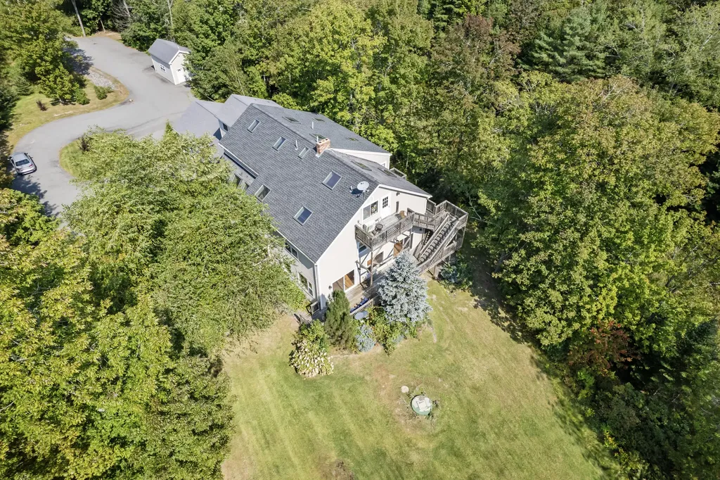 5 Hillside Place Boothbay ME 04537