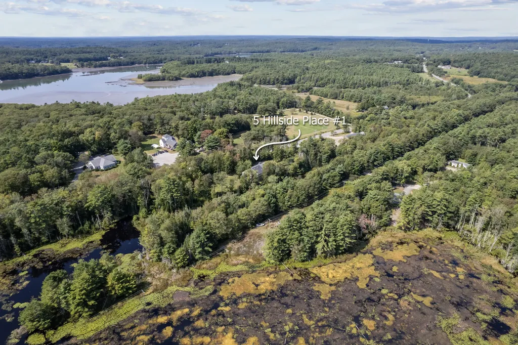 5 Hillside Place Boothbay ME 04537