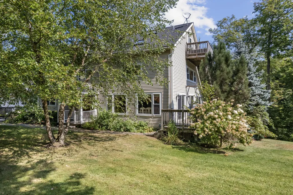 5 Hillside Place Boothbay ME 04537