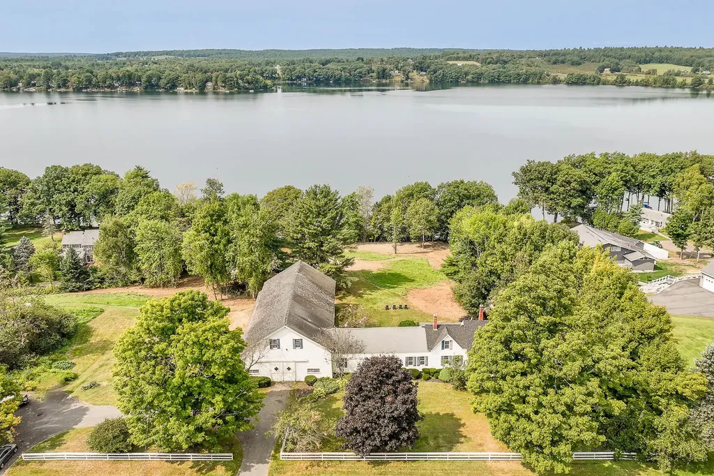 1030 Lakeview Drive China ME 04358