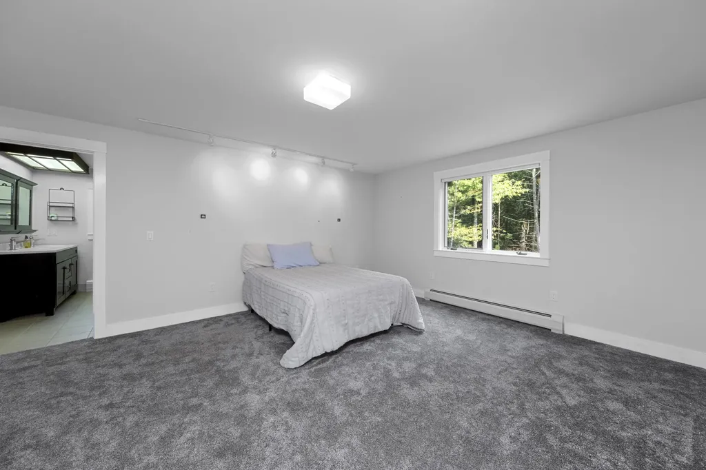 49 Moody Mountain Road Lincolnville ME 04849
