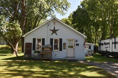 4 Pleasant Street Newport ME 04953