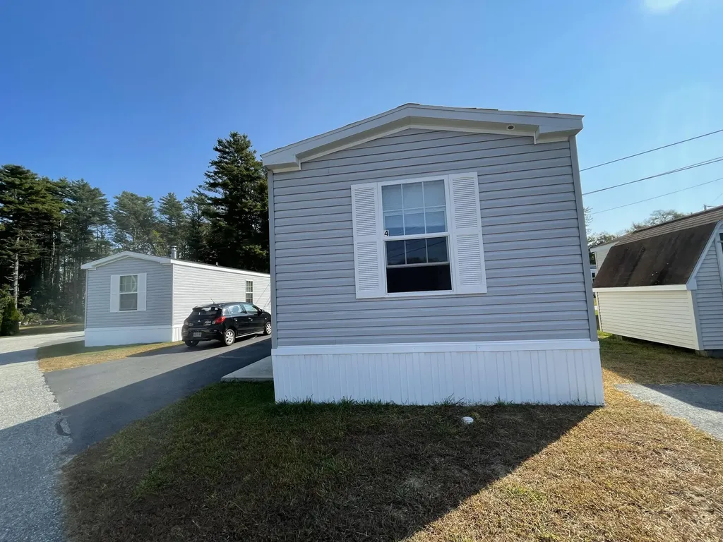 4 Kurt Street Brunswick ME 04011
