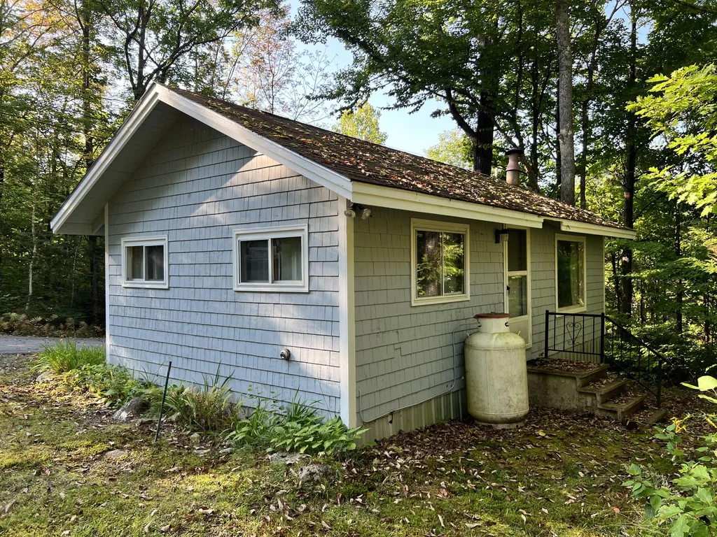 1091 Augusta Road Rome ME 04963