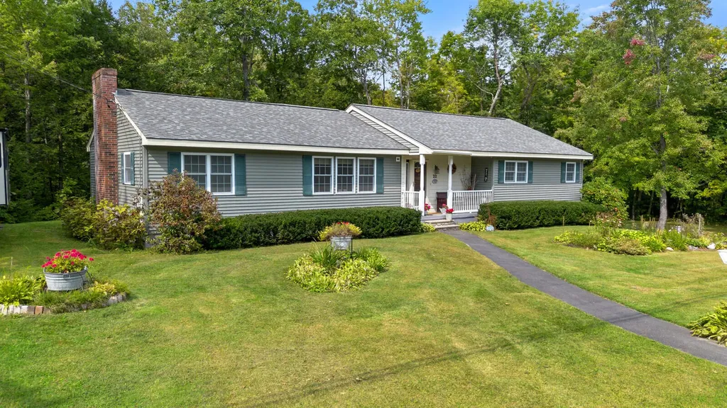 22 Smiley Avenue Winslow ME 04901