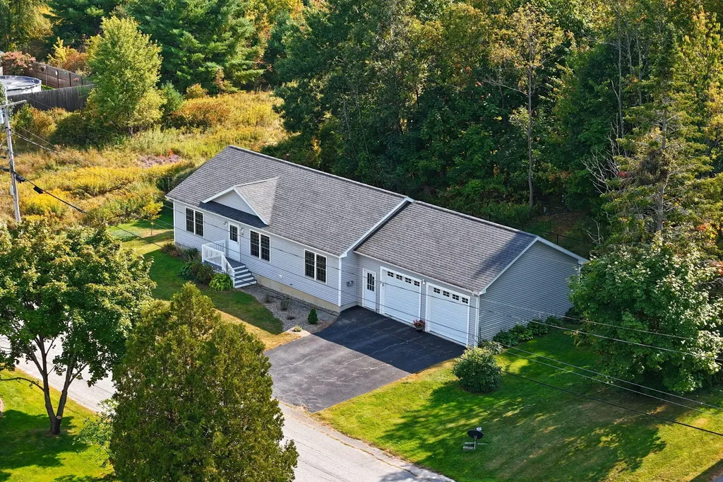 50 Lemont Avenue Lewiston ME 04240