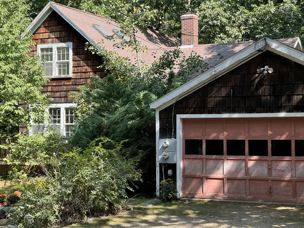 24 Maddox Pond Road Biddeford ME 04005