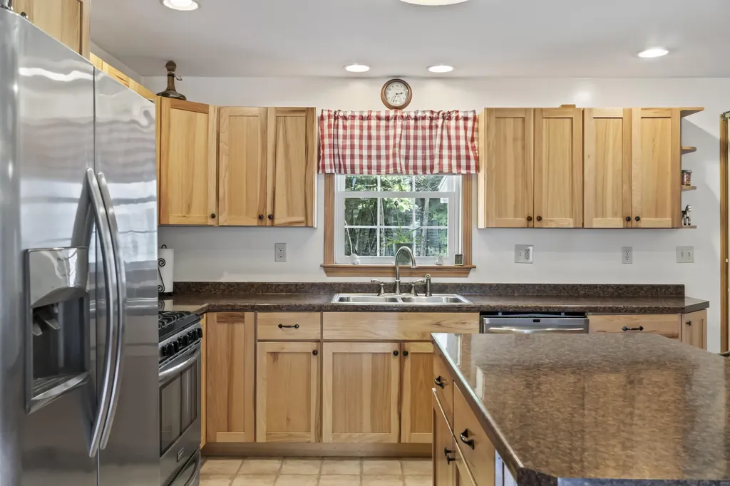 13 Brookview Drive West Gardiner ME 04345