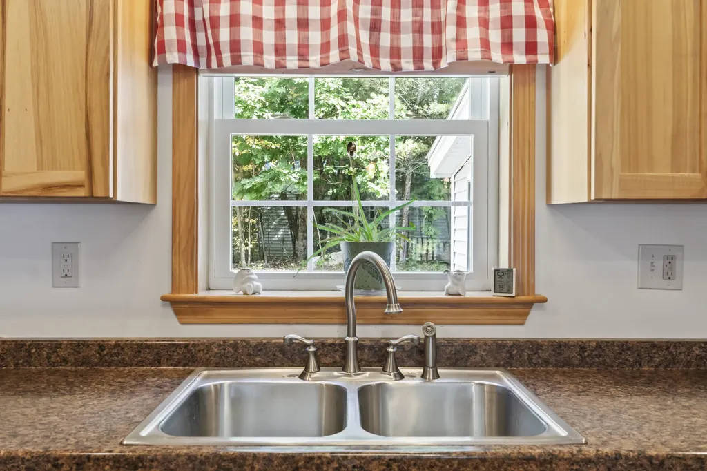 13 Brookview Drive West Gardiner ME 04345