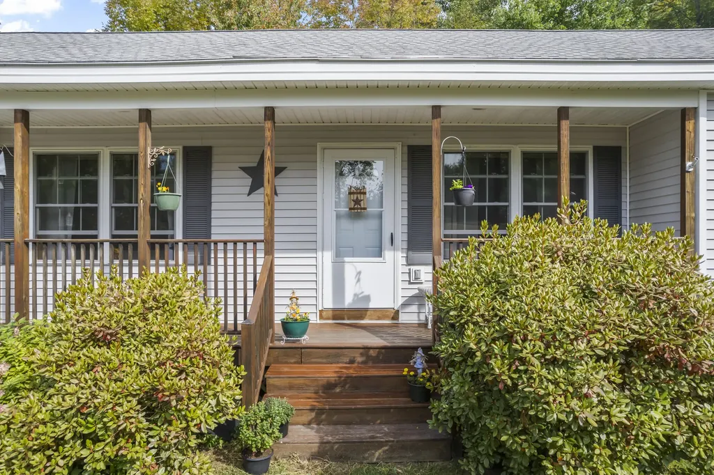 13 Brookview Drive West Gardiner ME 04345