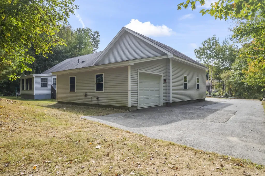 13 Brookview Drive West Gardiner ME 04345