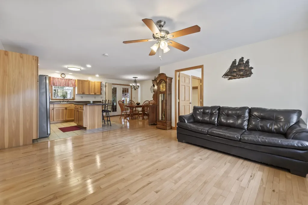 13 Brookview Drive West Gardiner ME 04345