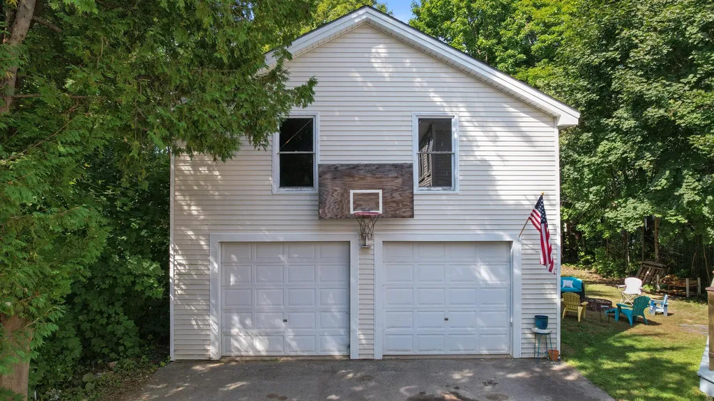 12 Sebasticook Avenue Newport ME 04953