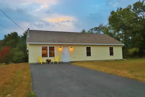 23 Adams Way Hampden ME 04444