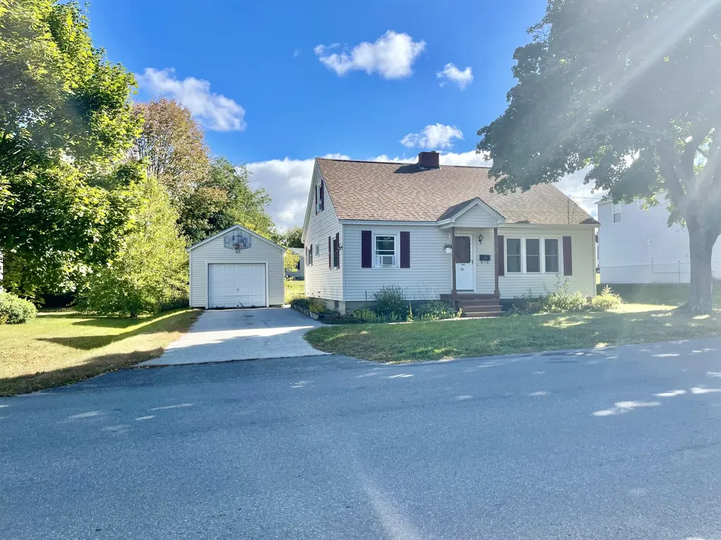 122 Chamberlain Street Brewer ME 04412