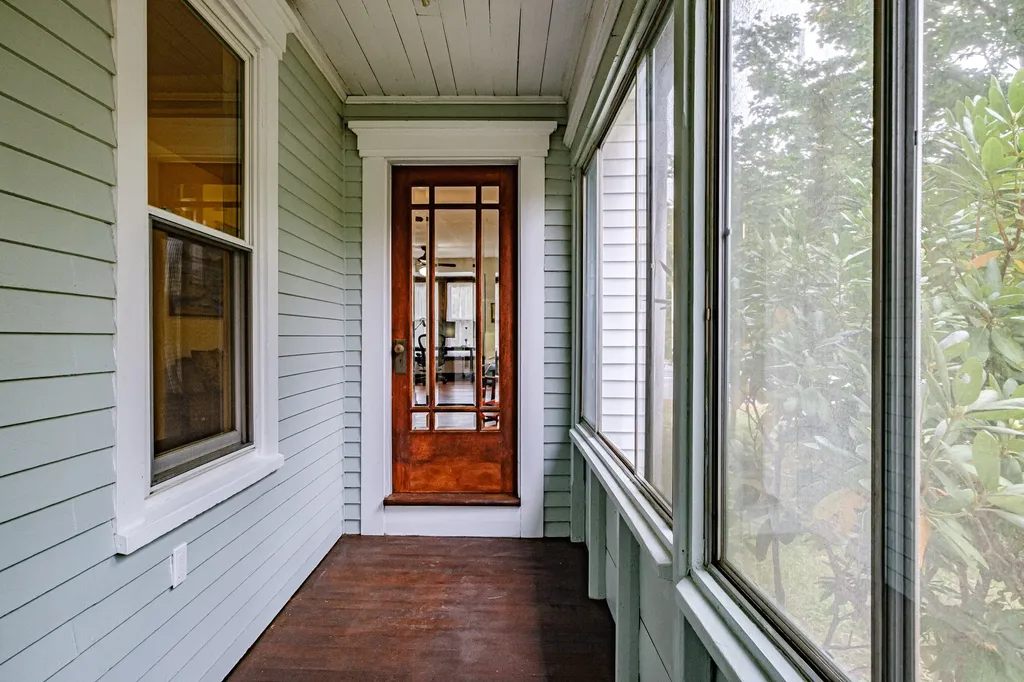 68 Main Street Hollis ME 04042