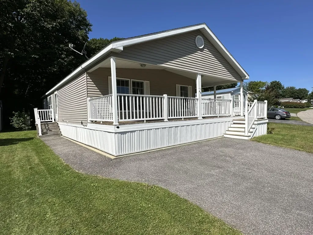 204 Vagabond Street Scarborough ME 04074