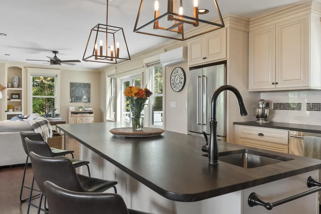32 Woodbury Road Auburn ME 04210