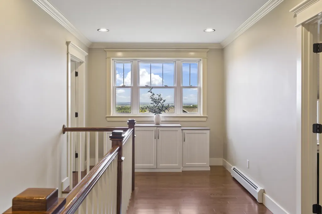 32 Woodbury Road Auburn ME 04210