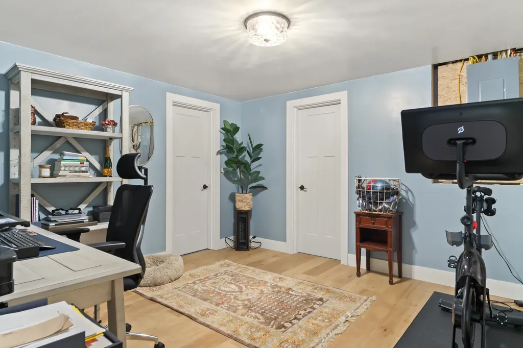 32 Woodbury Road Auburn ME 04210
