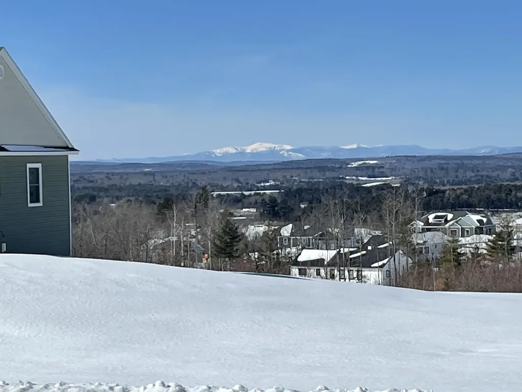 32 Woodbury Road Auburn ME 04210