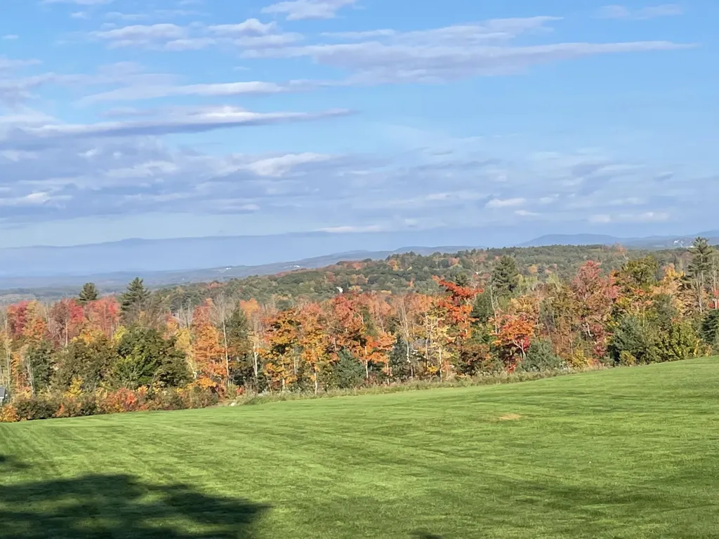 32 Woodbury Road Auburn ME 04210