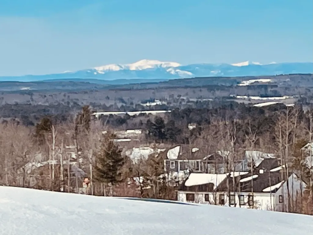 32 Woodbury Road Auburn ME 04210