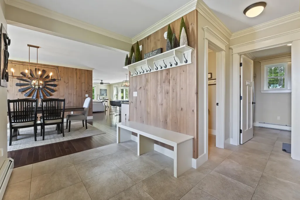 32 Woodbury Road Auburn ME 04210