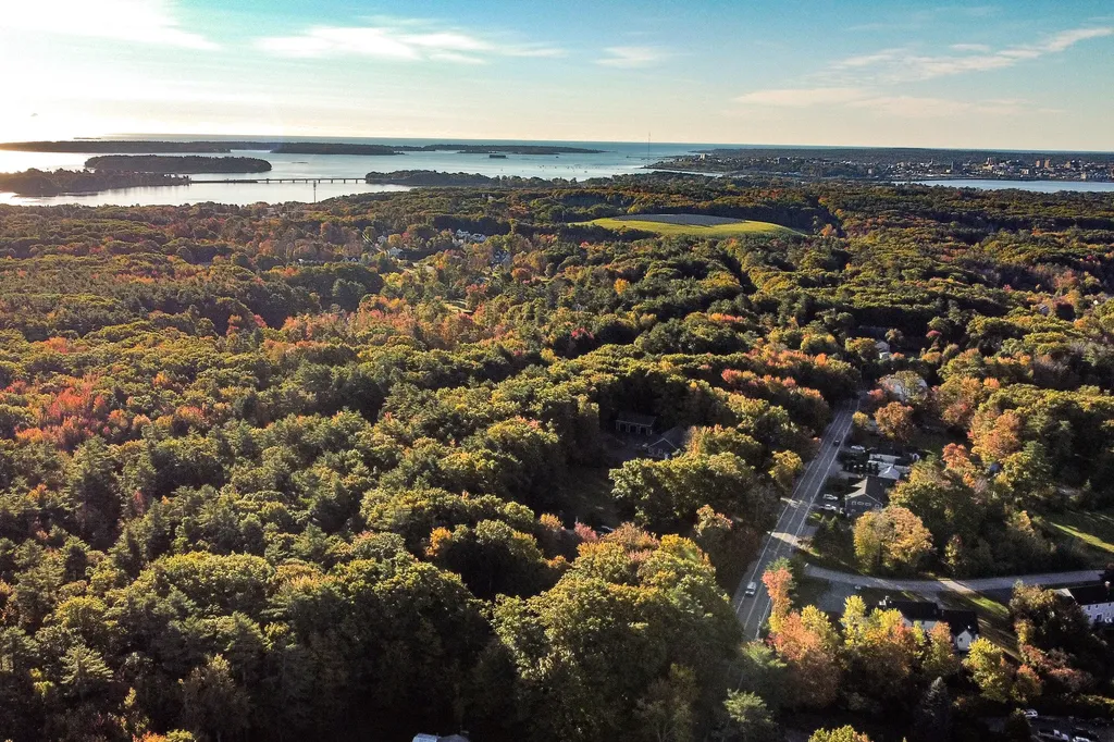 107 Ledgewood Drive Falmouth ME 04105