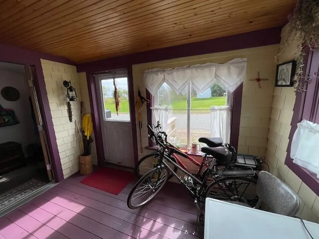 17 Pleasant Street Eastport ME 04631