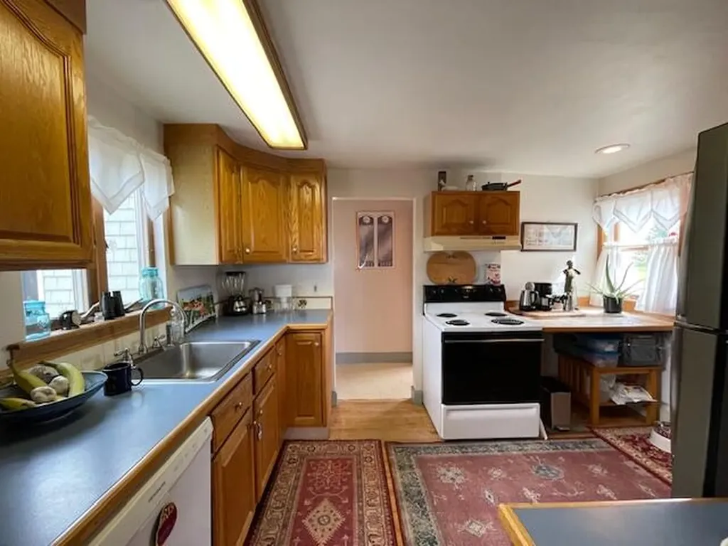 17 Pleasant Street Eastport ME 04631