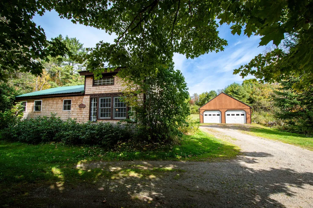 46 Back Road Abbot ME 04406