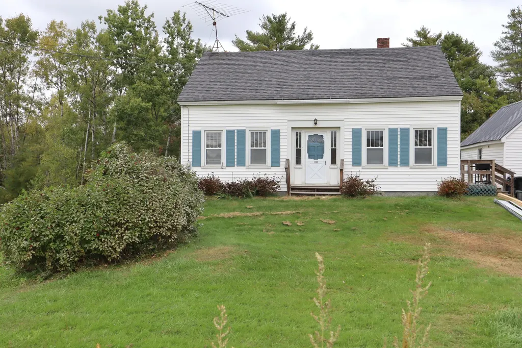 1106 China Road Winslow ME 04901