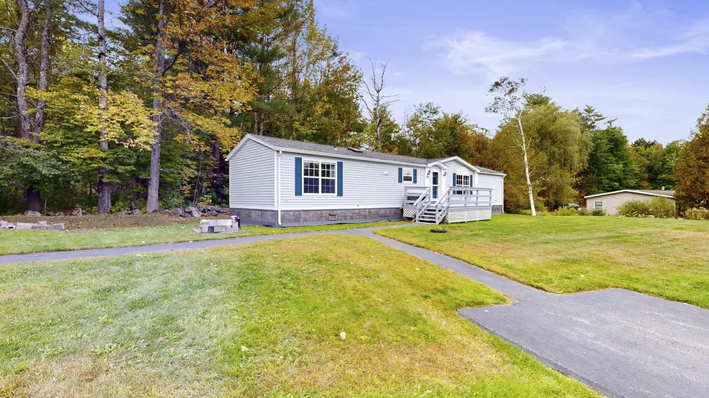 20 Grove Street Sabattus ME 04280