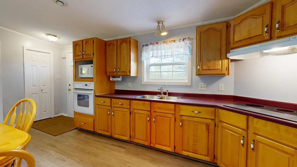 20 Grove Street Sabattus ME 04280